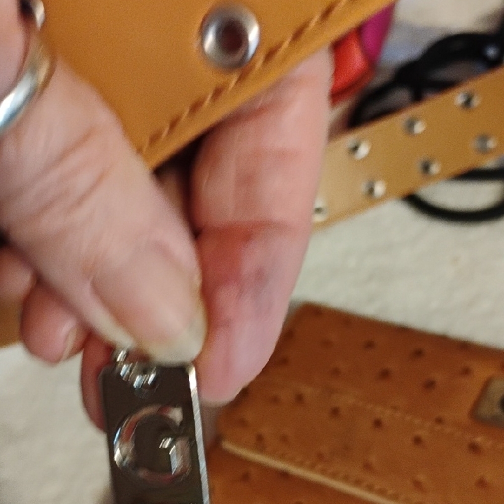 Guess Bundle - Picture 6 of 15